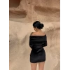 Siyah Madonna Yaka Kadife Elbise