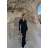 Siyah V Yaka Ters Dikişli Elbise