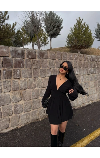 Siyah Şortlu Ön Arka V Elbise