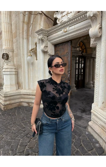 Siyah Flok Baskı Dik Yaka Bluz