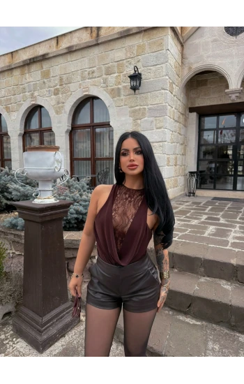 Kahve Sırt Düğmeli Güpürlü Bodysuit