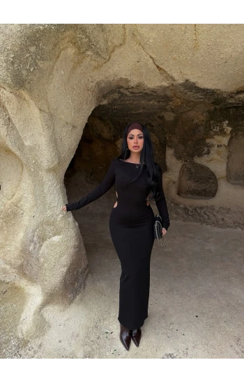 Yan Tokalı Triko Elbise