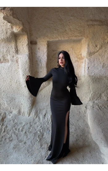 Siyah Kolları Volanlı Maxi Elbise