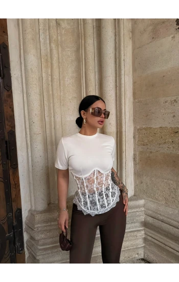 Beyaz Güpürlü Korse Tişört