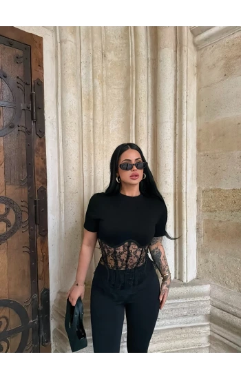 Siyah Güpürlü Korse Tişört