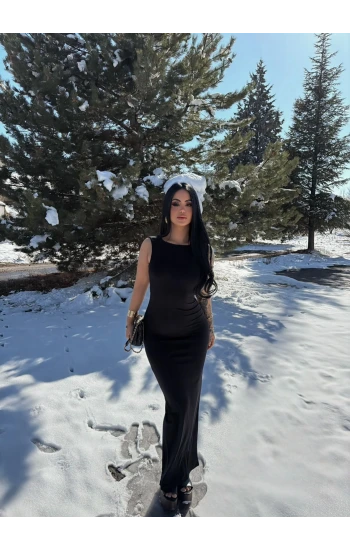 Siyah Kalın Askılı Sırt Açık Elbise