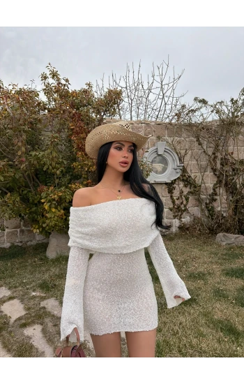 Beyaz Katlamalı Triko Madonna Elbise