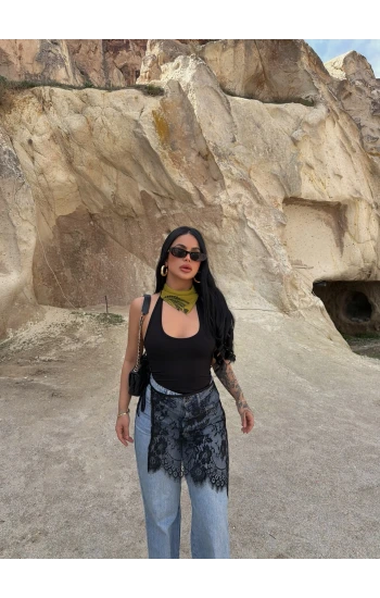 Siyah Güpürlü Pareo Etek