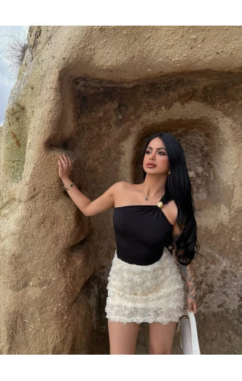 Siyah Omuz Aksesuarlı Sandy Crop