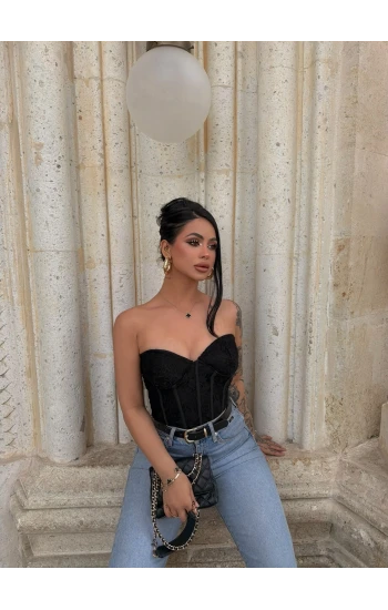Siyah İçi Destekli Straplez Korse
