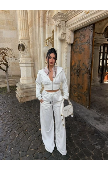 Beyaz Yaka Güpürlü Eşofman Takım