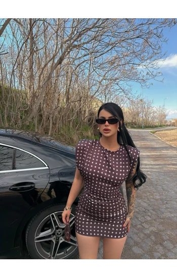 Kahve Omuz Vatkalı Puantiyeli Elbise