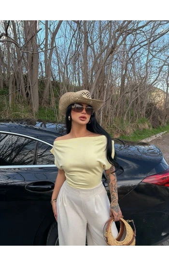 Sarı Yarasa Kol Kayık Yaka Crop