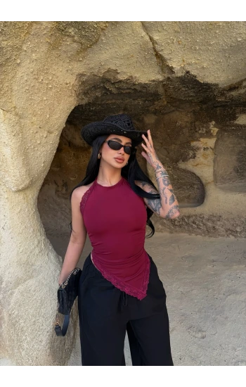 Bordo Asimetrik Güpürlü Bluz