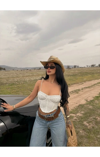 Beyaz Askılı Güpürlü Büstiyer