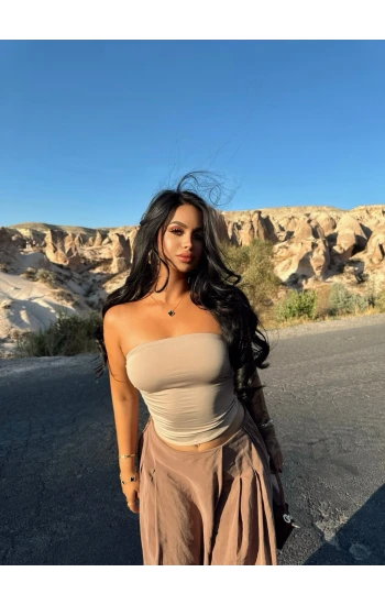 Bej Basic Straplez Crop