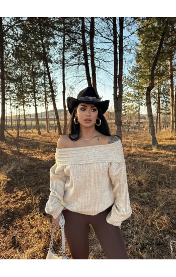 Bej Madonna Yaka Şardonlu Kazak