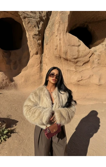 Bej Pure Kısa Kürk