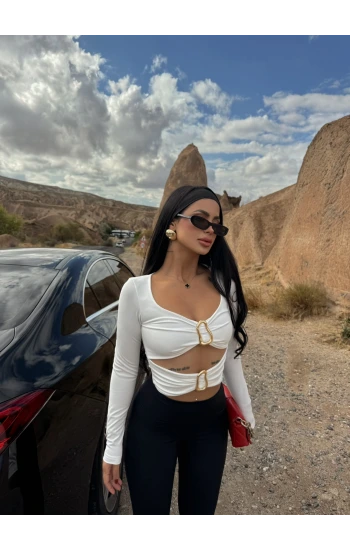 Beyaz Çift Aksesuarlı Crop