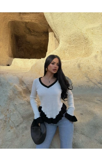 Beyaz Fırfırlı Fitilli Kazak