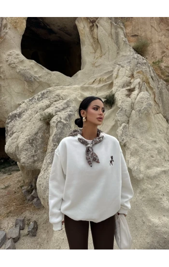 Beyaz Fularlı Logo Sweat
