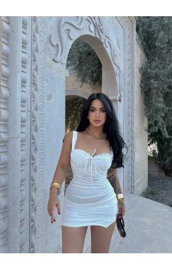 Beyaz Gloplu Dantel Detay Elbise