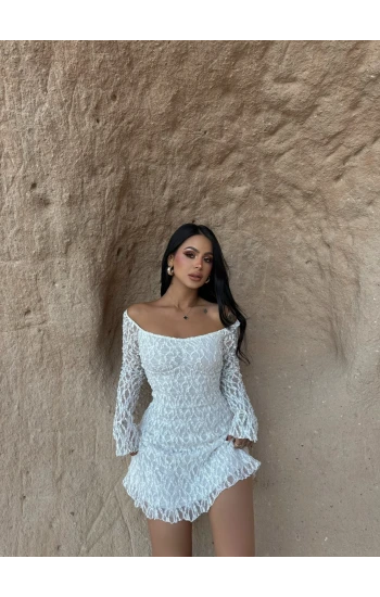 Beyaz İçi Astarlı Güpürlü Elbise