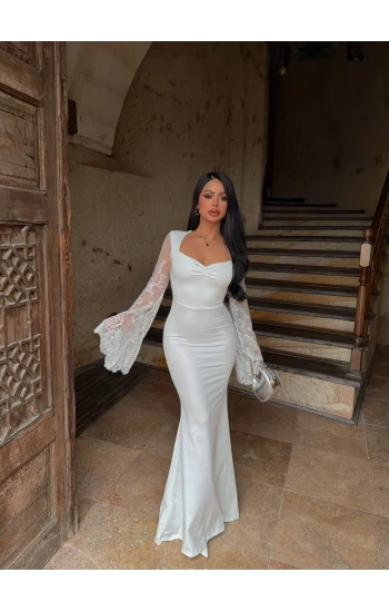 Beyaz Kolları Güpürlü Maxi Elbise