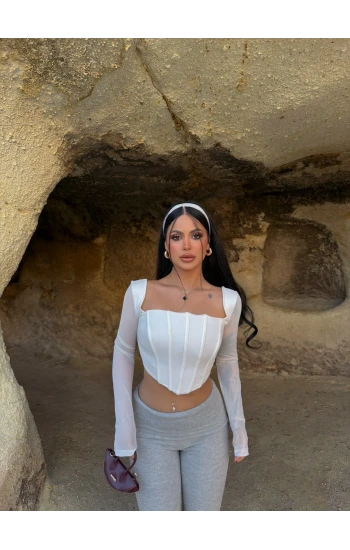 Beyaz Kolları Tül Balenli Bluz