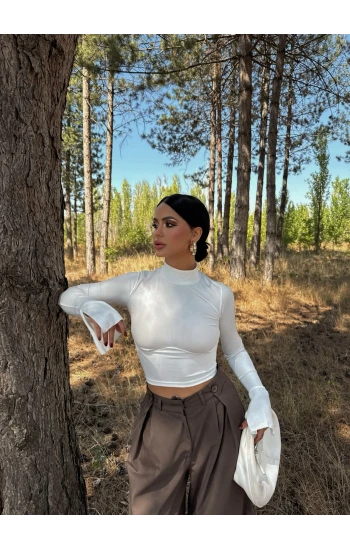 Beyaz Kolları Volanlı Balıkçı Crop