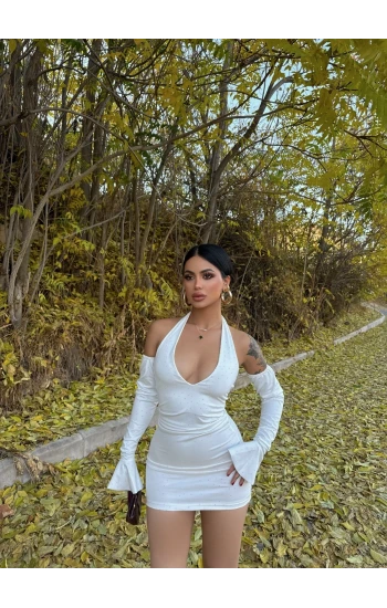 Beyaz Lust Boyundan Geçmeli Taşlı Elbise