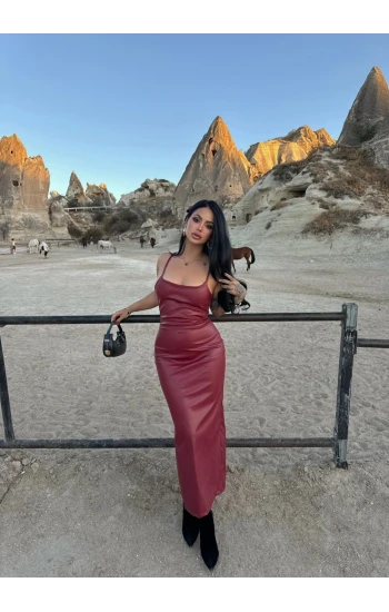 Bordo Sırt Bağcıklı Deri Elbise