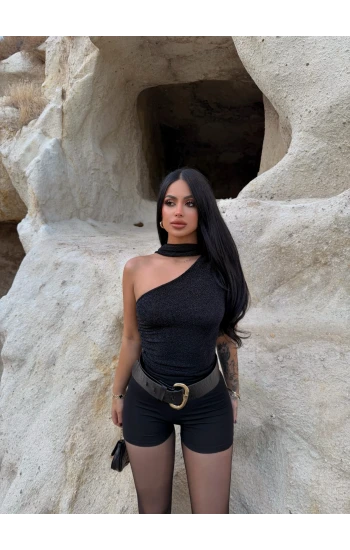 Boyundan Bağlamalı Simli Bluz