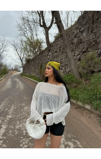 Ekru Kayık Yaka Oversize Triko