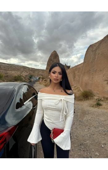 Ekru Yaka Büzgülü Asimetrik Bluz