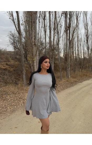 Gri Sırt Dekolte Volanlı Elbise