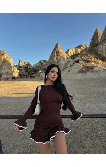 Kahve Eteği Fırfırlı Ribanalı Elbise