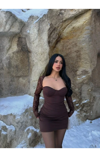 Kahve Kol Güpürlü Sırt Dekolte Elbise