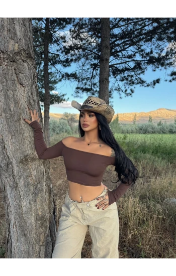 Kahve Madonna Yaka Compact Crop