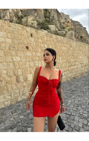 Kırmızı Gloplu Dantel Detay Elbise