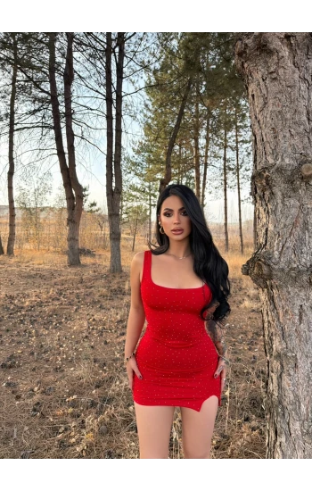 Kırmızı Kare Yaka Taş Detaylı Elbise