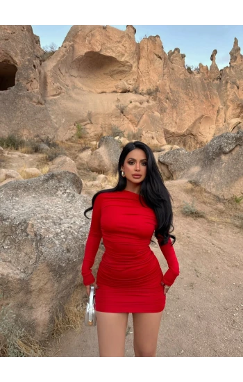 Kırmızı Kayık Yaka Büzgülü Elbise