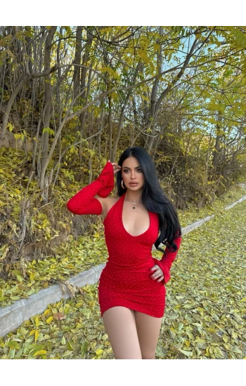 Kırmızı Lust Boyundan Geçmeli Taşlı Elbise