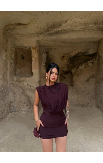 Mürdüm Omuz Vatkalı Büzgülü Sandy Elbise