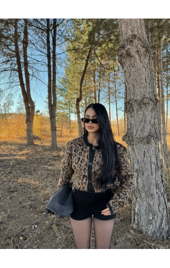 Ön Düğmeli Leopar Kazak