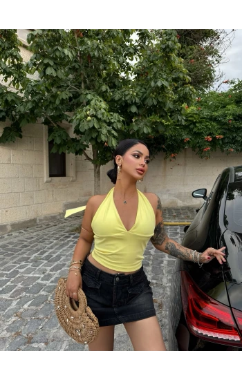 Sarı Boyundan Bağlamalı Kapaklı Crop