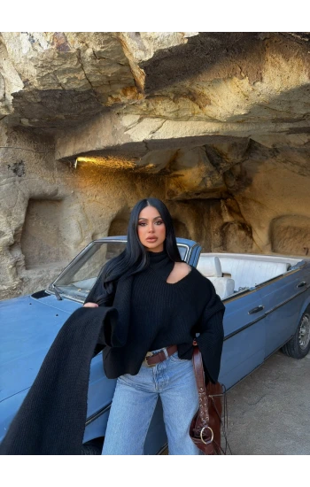 Siyah Aura Şal Detay Kazak