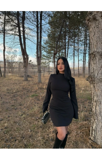Siyah Balıkçı Yaka Sırt Dekolte Çan Elbise