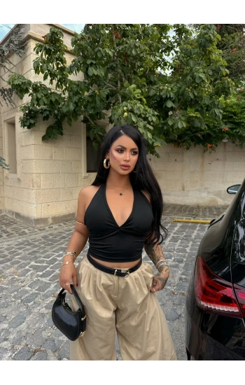 Siyah Boyundan Bağlamalı Kapaklı Crop