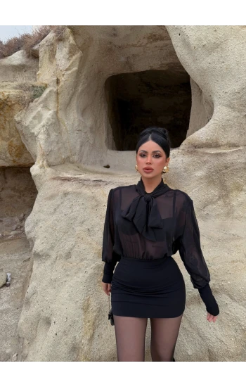 Siyah Boyundan Bağlamalı Şifon Elbise